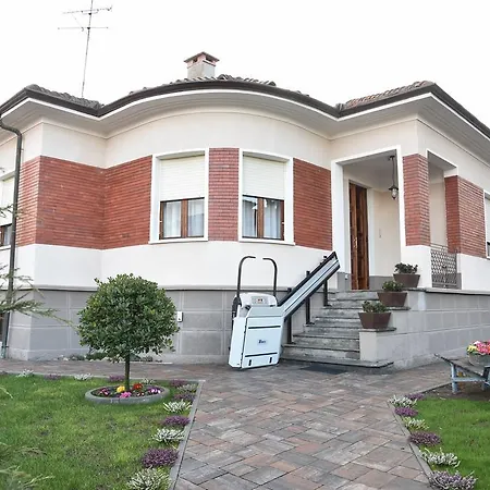 拉格里福利奥旅馆 3* Gattinara